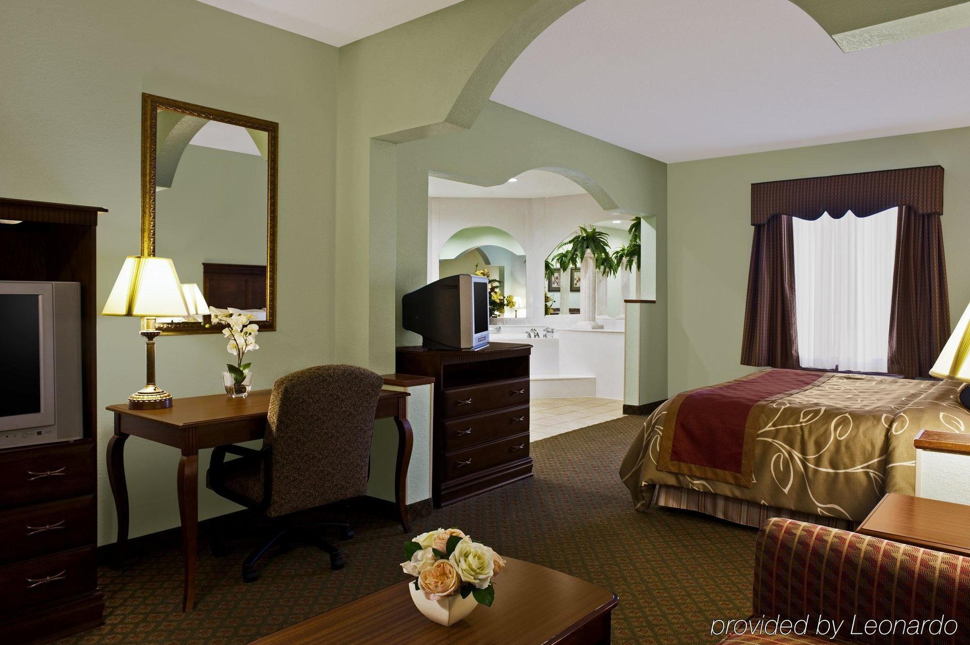 Best Western Plus Bradbury Inn And Suites Waycross Room photo